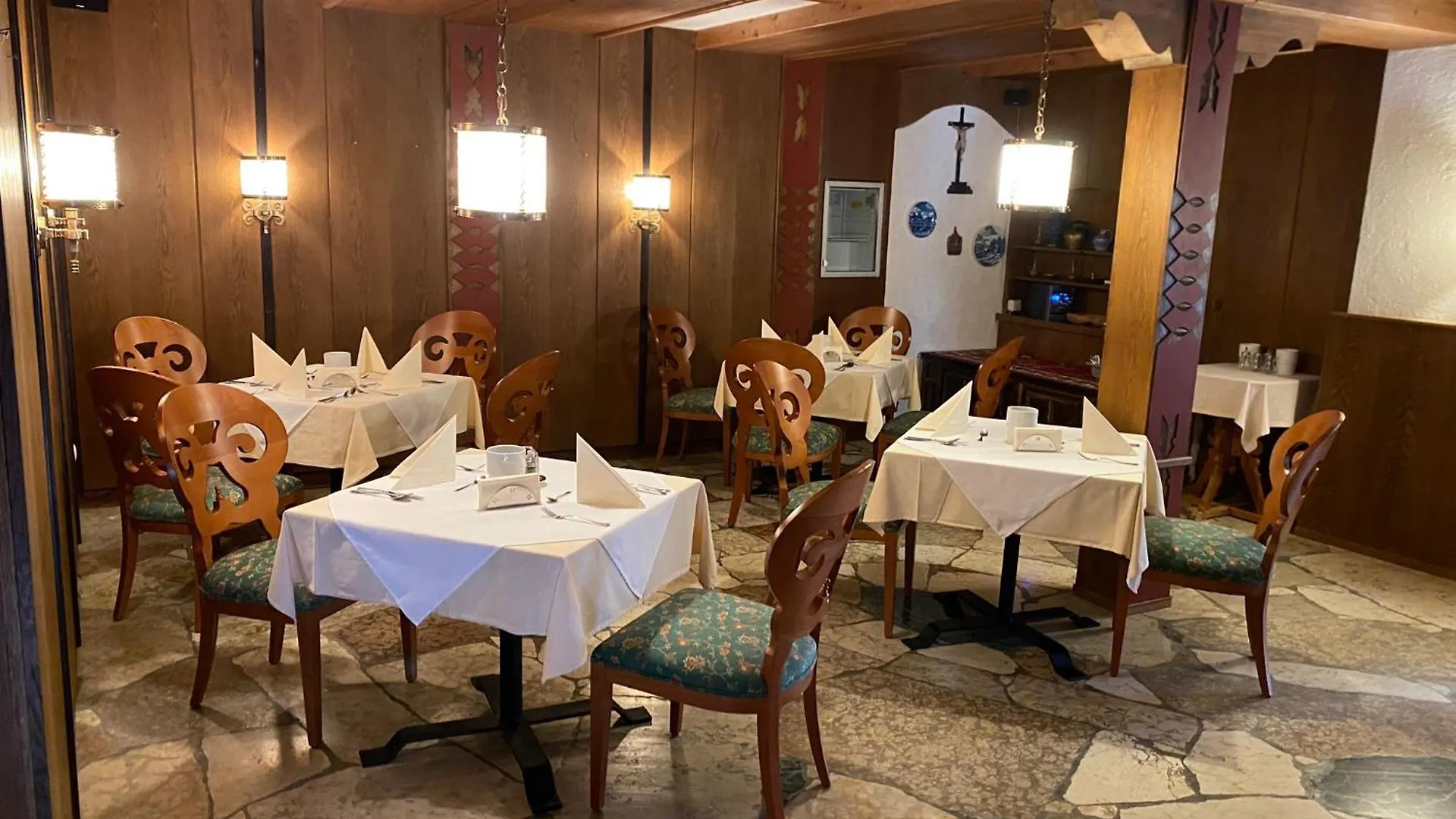Hotel Batzenhaeusl Innsbruck 4*,  Austria
