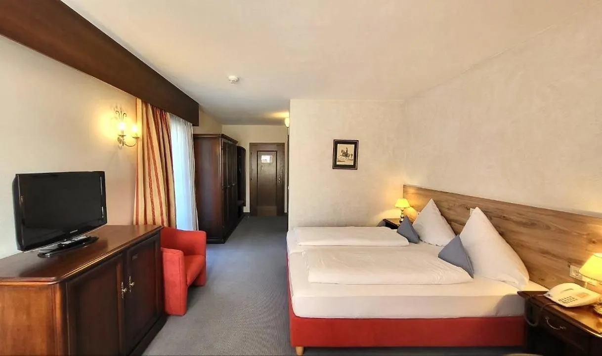 Hotel Batzenhaeusl Innsbruck 4*,